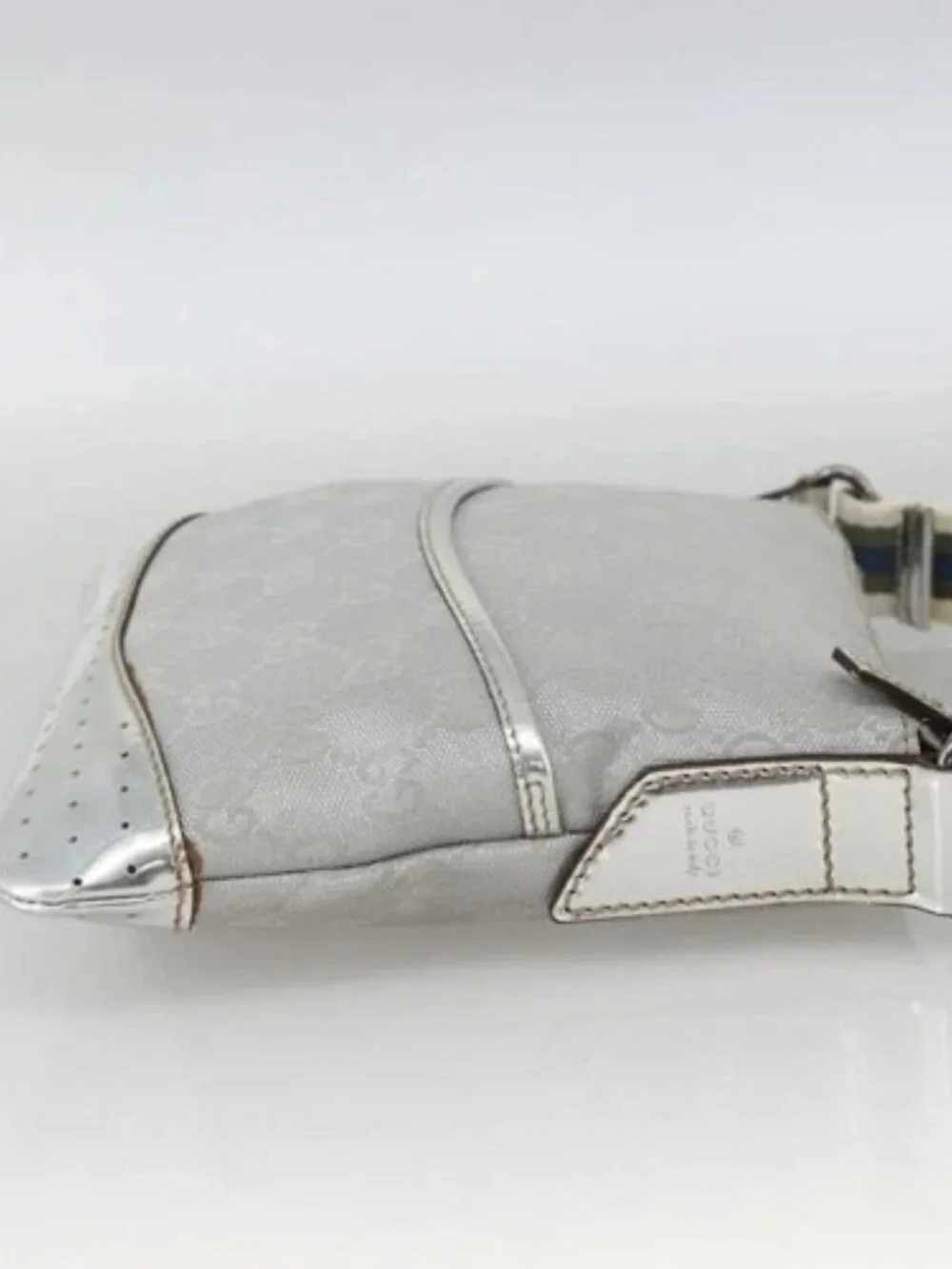 GUCCI GG Canvas Shoulder Bag Silver 147671 Auth BAZ628A